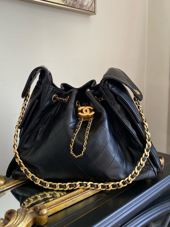 Handbags - BLACK QUILTED CHAIN SHOULDER BAG